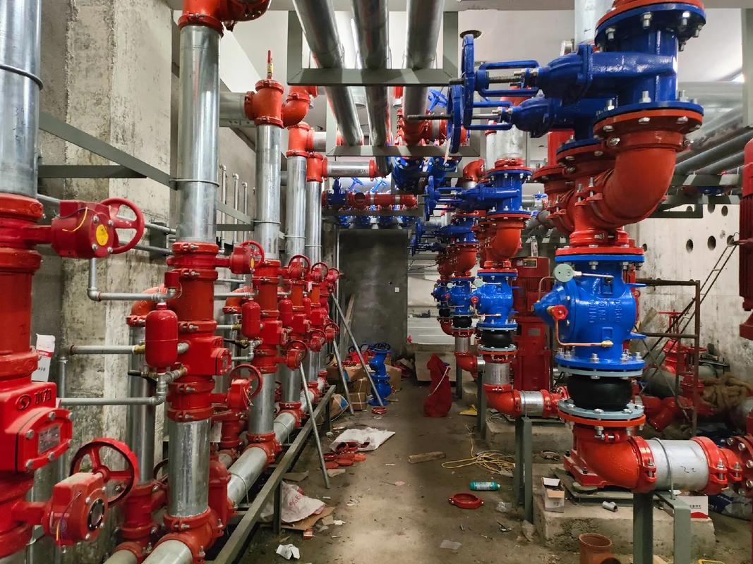 消防工程 屁大個泵房東西是真的多.