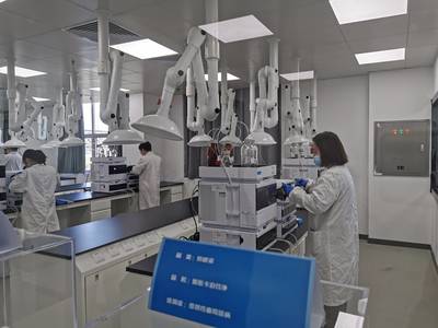 聚焦棗莊市&ldquo;工業(yè)強(qiáng)市、產(chǎn)業(yè)興市&rdquo;項目建設(shè)現(xiàn)場推進(jìn)會|嶧城區(qū)博瑞呼吸用原料藥投產(chǎn)后全面替代歐美同類產(chǎn)品